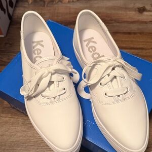 Keds Women's Point leather white Lace-Up Sneakers